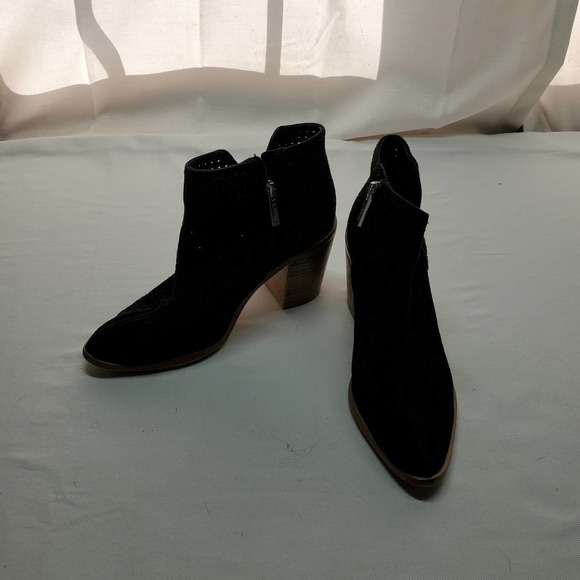 1 State Black Ankle Boots Block Heel Suede Size 7 - Picture 2 of 7